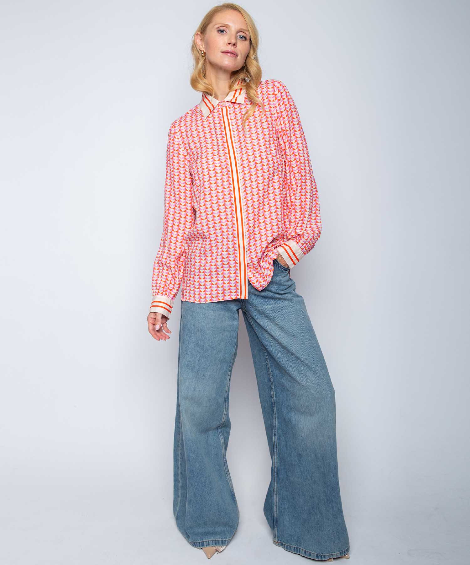 Emily van den Bergh Bluse im geometrischen Bordürendruck