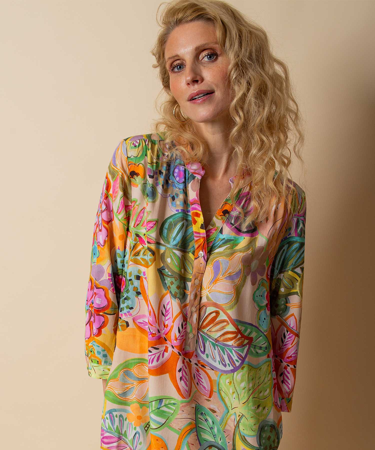 Emily van den Bergh Kleid aus reiner Viskose mit Multicolour Flower Print | Modehaus Wörmann