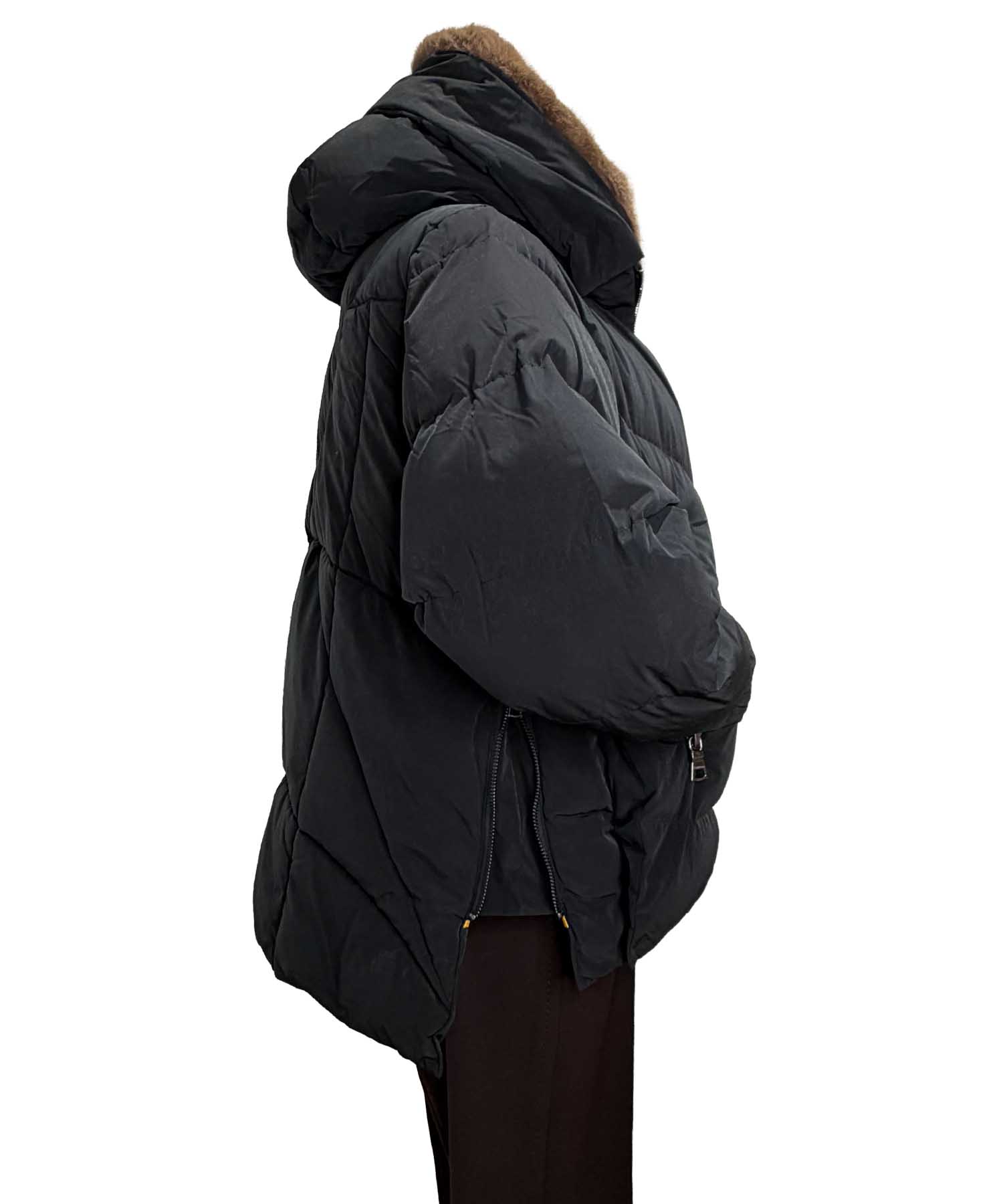 Blonde No. 8 Steppjacke SNOW – warme Damenjacke in schwarz mit Kapuze und Kunstfell Blonde No. 8 Steppjacke SNOW – warme Damenjacke in schwarz mit Kapuze und Kunstfell