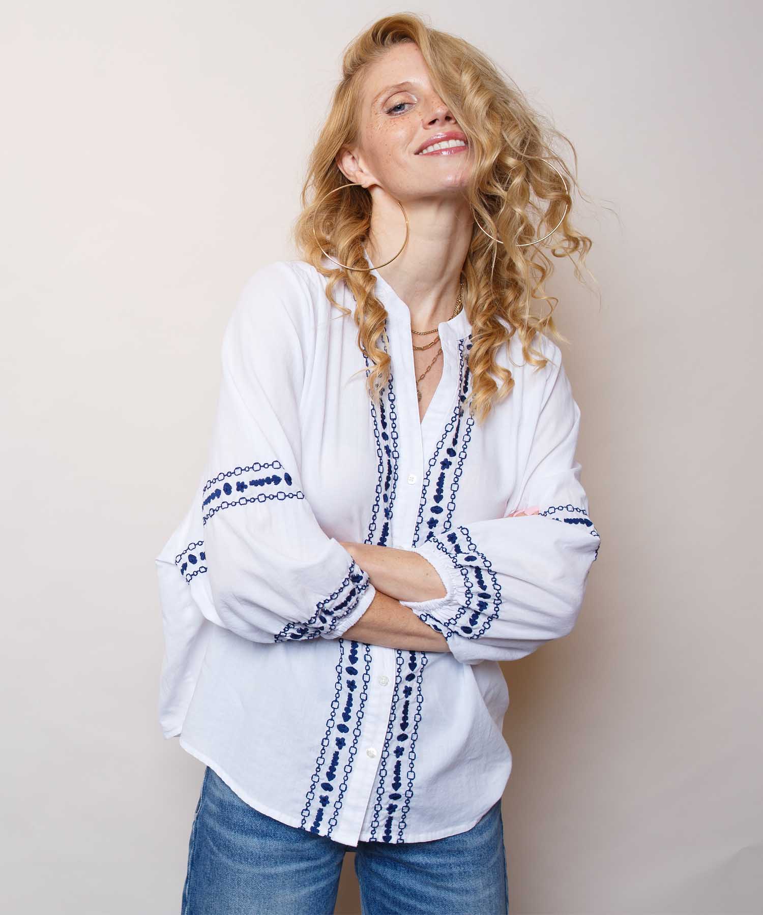 Emily van den Bergh Bluse mit Kontrast Stickerei aus Baumwolle