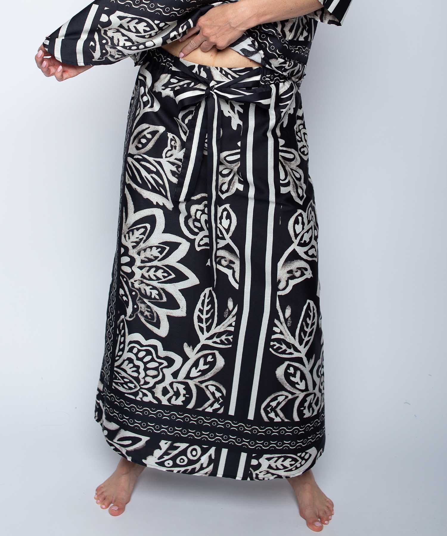 Emily van den Bergh Rock aus Baumwolle in schwarz