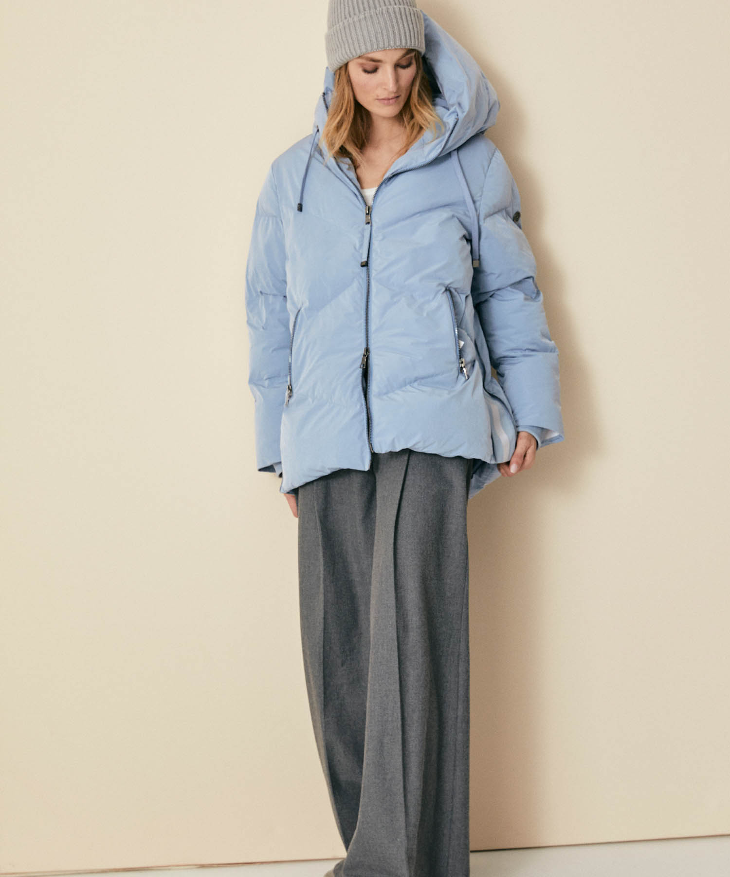 Blonde No. 8 sportive Winterjacke in hellblau