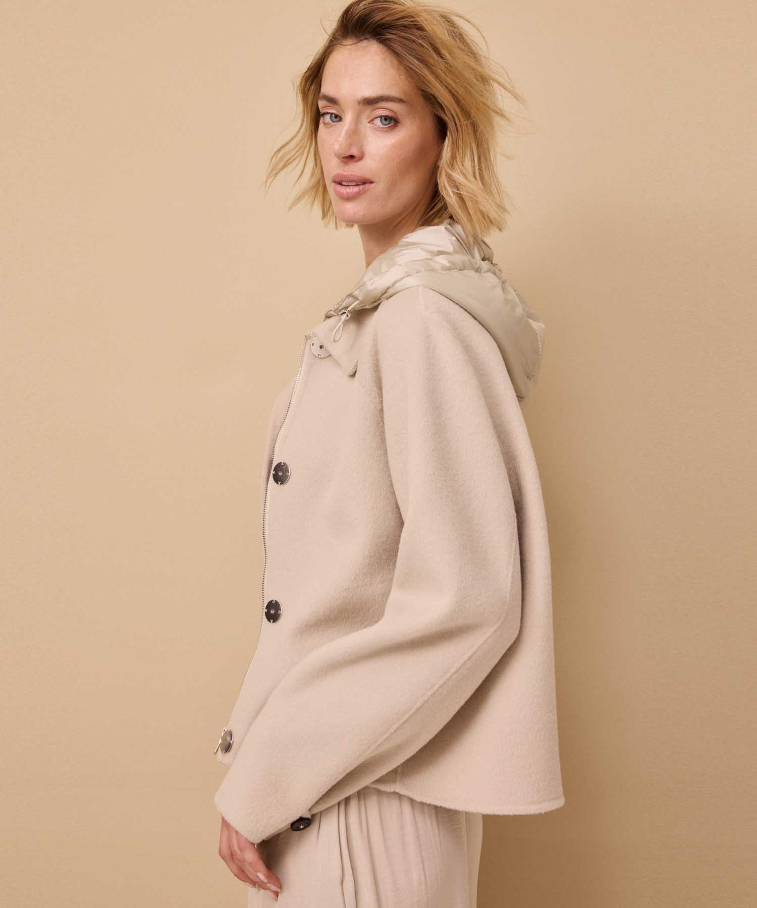 Blonde No. 8 Wolljacke Beren in Beige