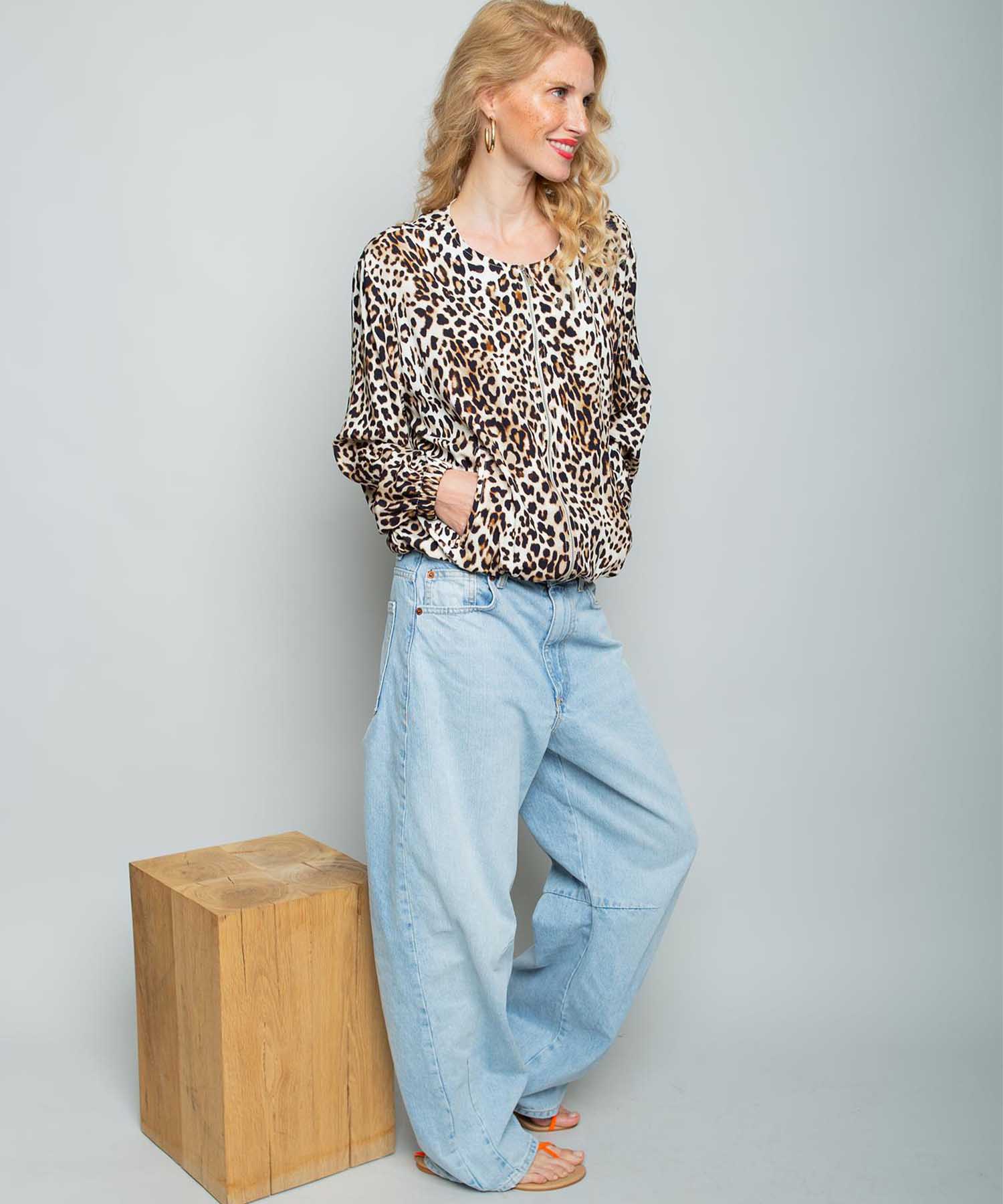 Emily van den Bergh Blusenblouson im Leo-Print aus reiner Viskose