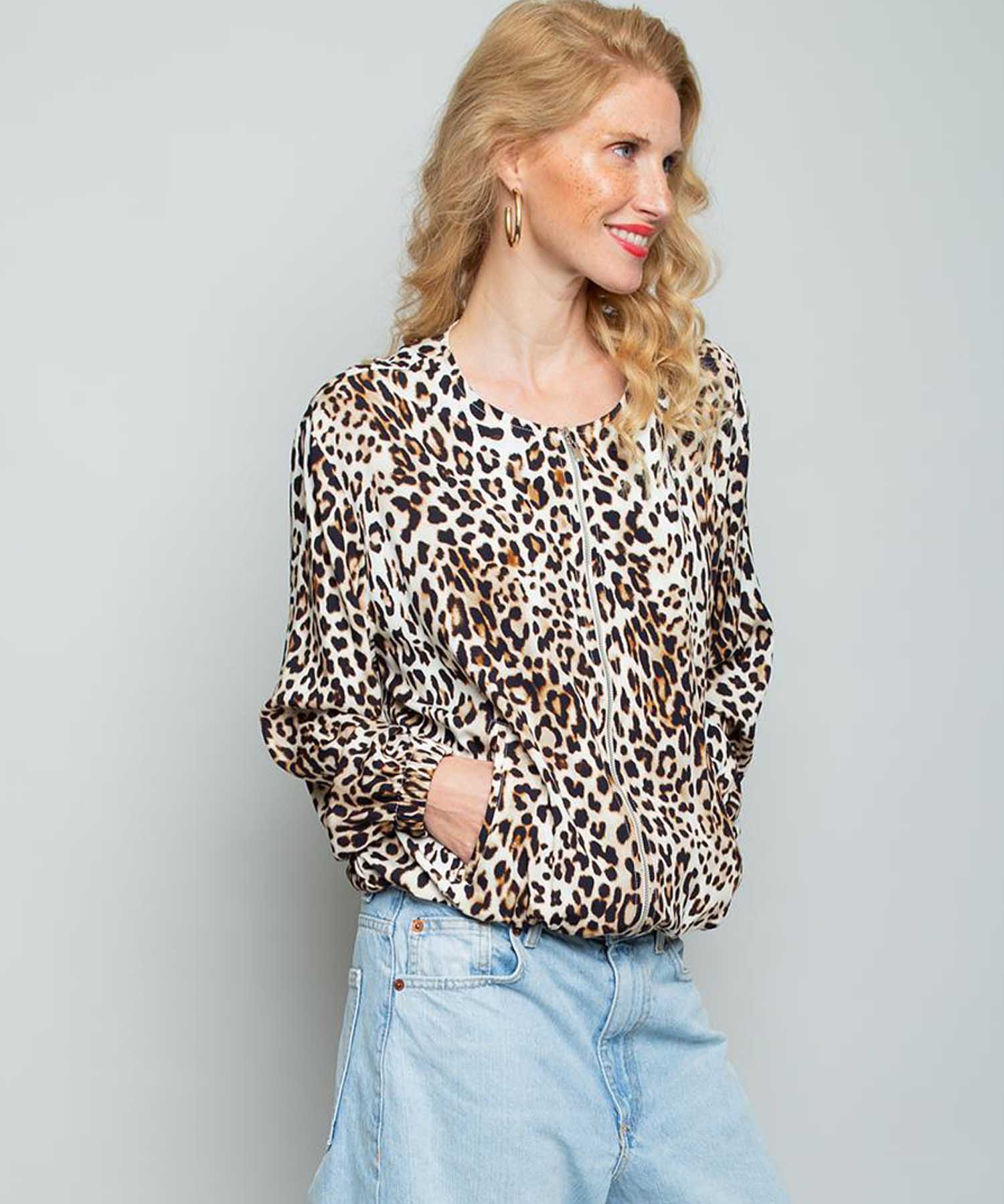 Emily van den Bergh Blusenblouson im Leo-Print aus reiner Viskose