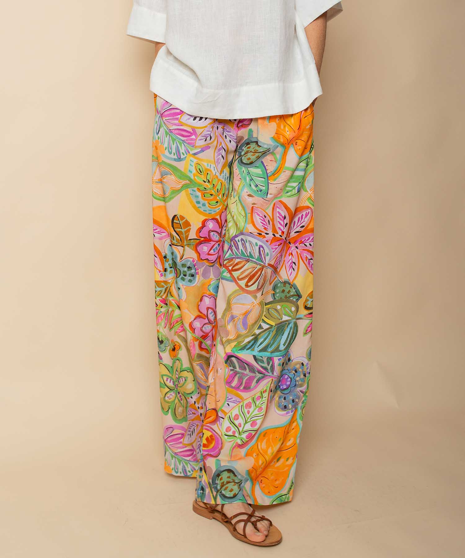 Emily van den Bergh Sommerhose aus reiner Viskose mit Multicolour Flower Print | Modehaus Wörmann