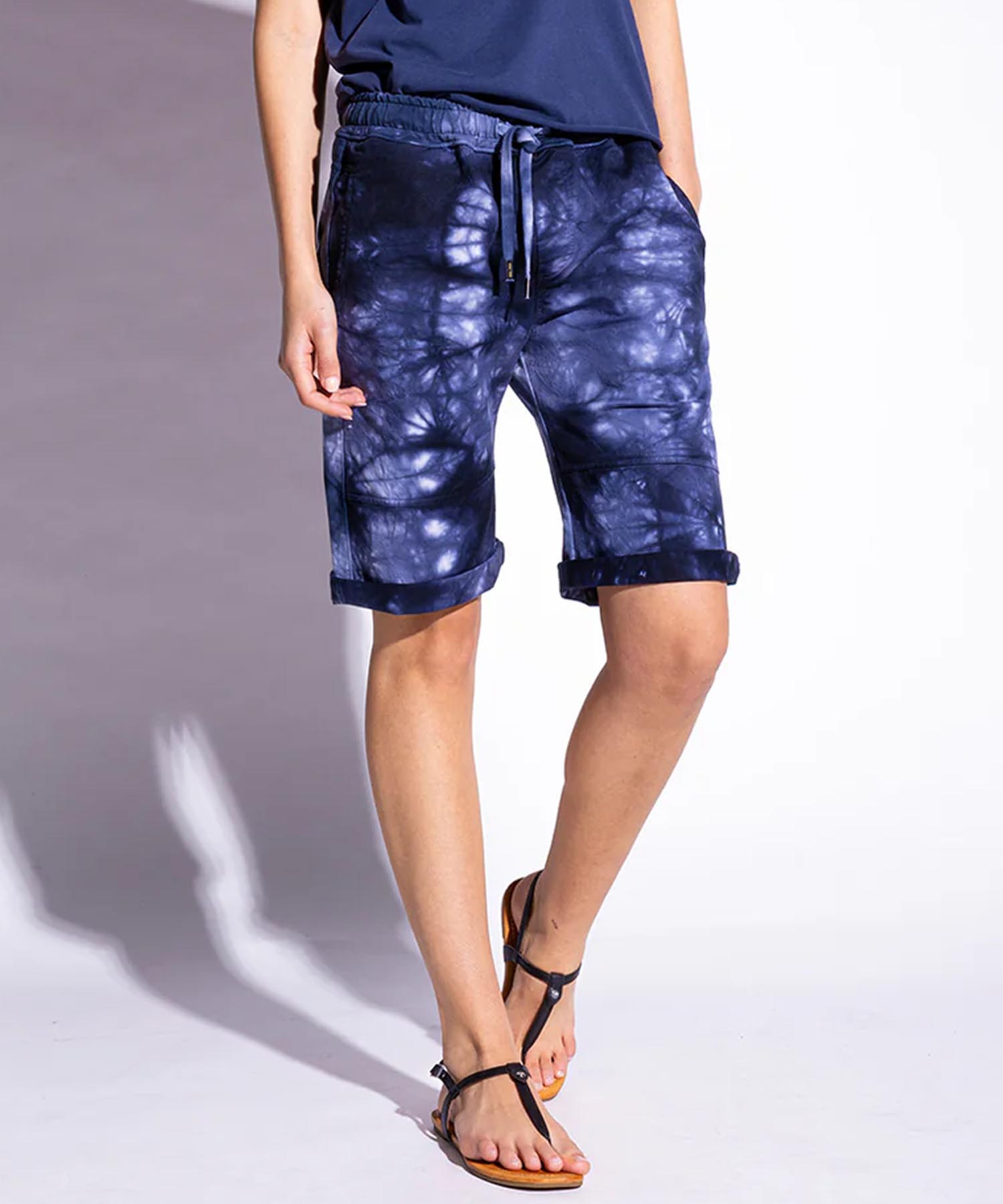 Hose You Two Shorts im Materialmix in Batik