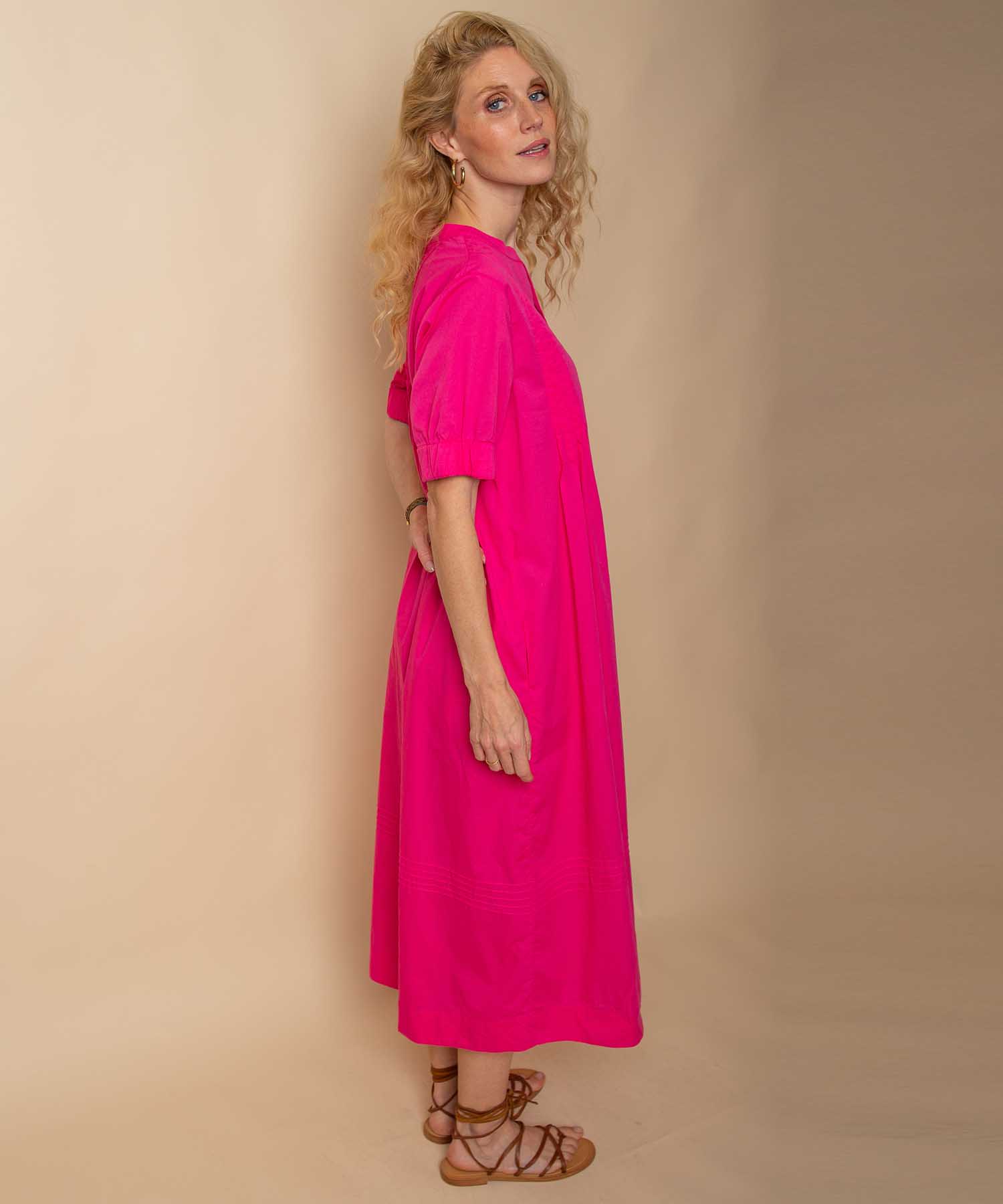 Emily van den Bergh Sommerkleid aus Baumwolle in leuchtendem Magenta | Modehaus Wörmann