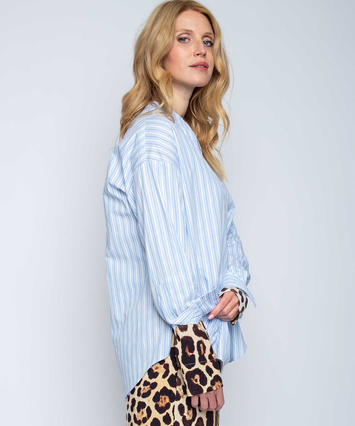Emily van den Bergh Shirt-Bluse mit Leo Ärmelblende