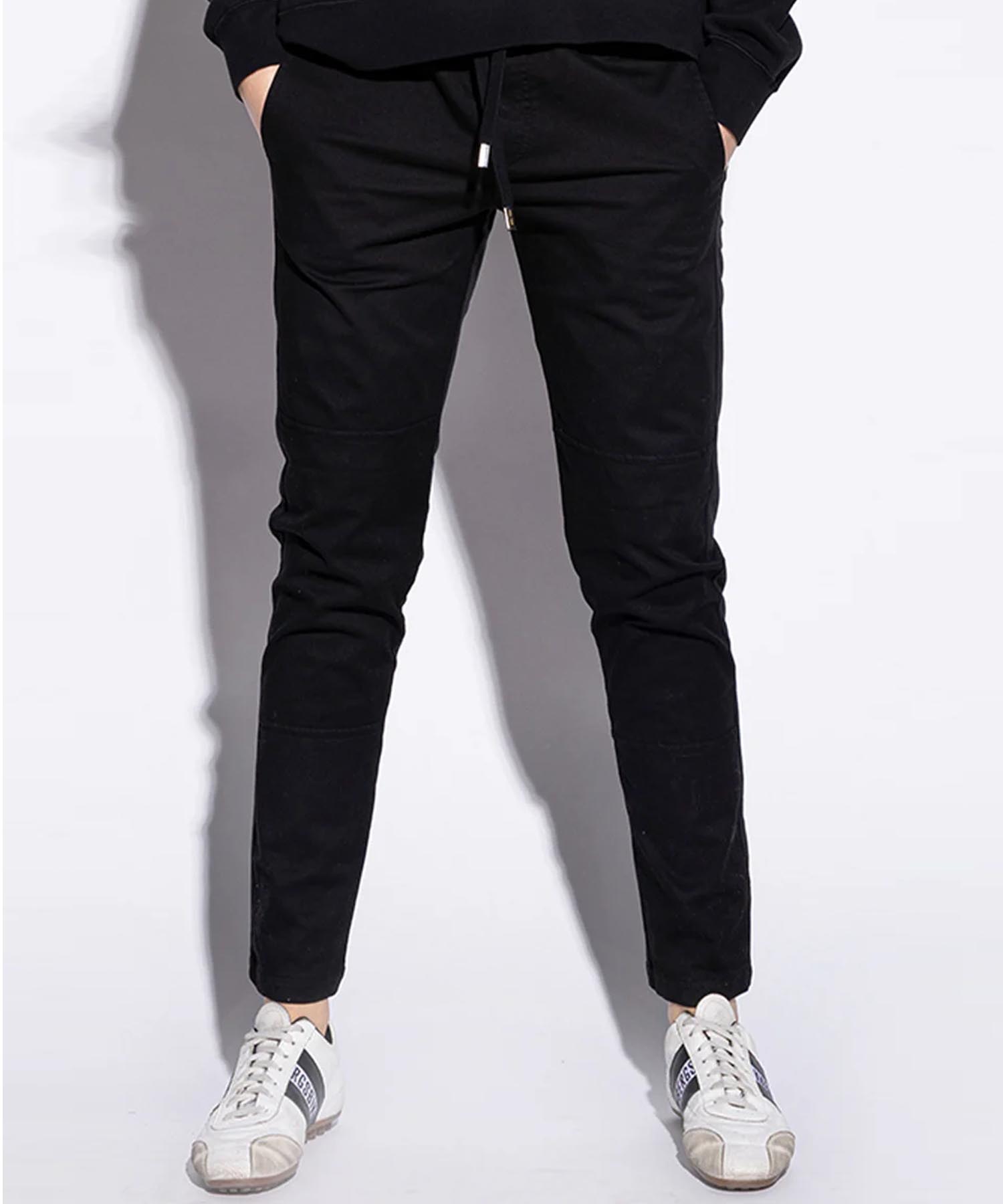 Hose You Two im Materialmix in schwarz