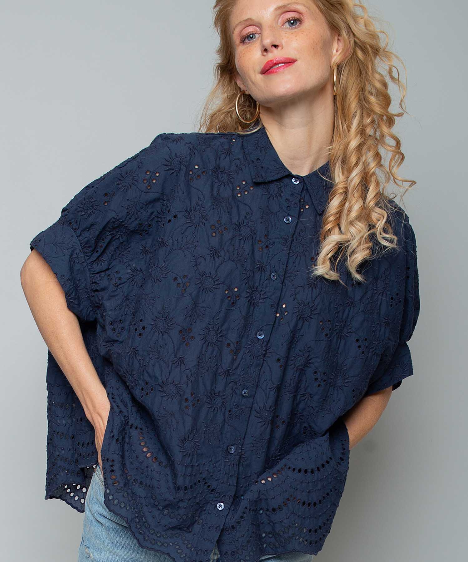 Emily van den Bergh Oversized Hemdbluse mit Lochstickerei | Modehaus Wörmann