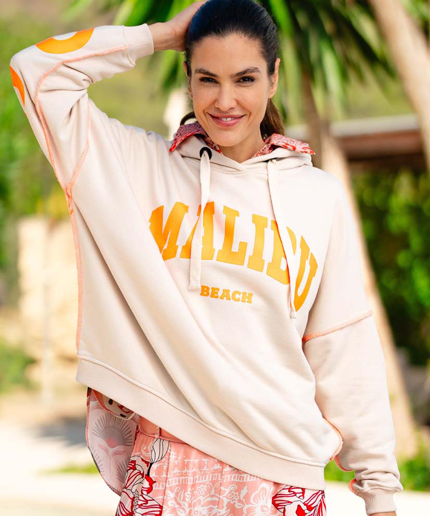 Miss Goodlife Hoodie Malibu Beach in sand