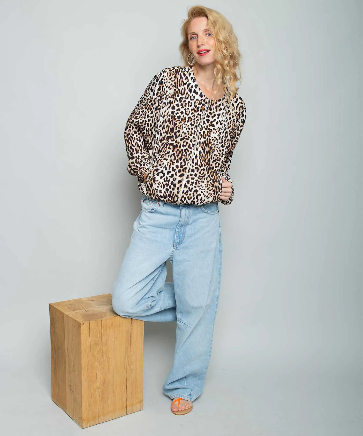 Emily van den Bergh Blusenblouson im Leo-Print aus reiner Viskose