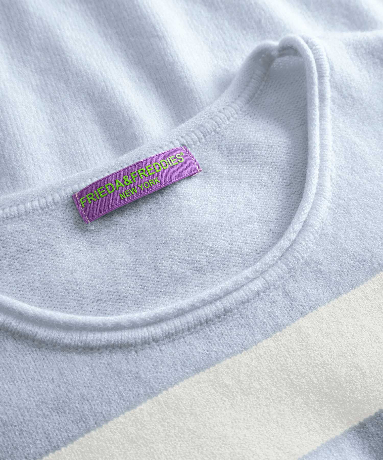 Frieda & Freddies Pullover – Gestreift in Blau