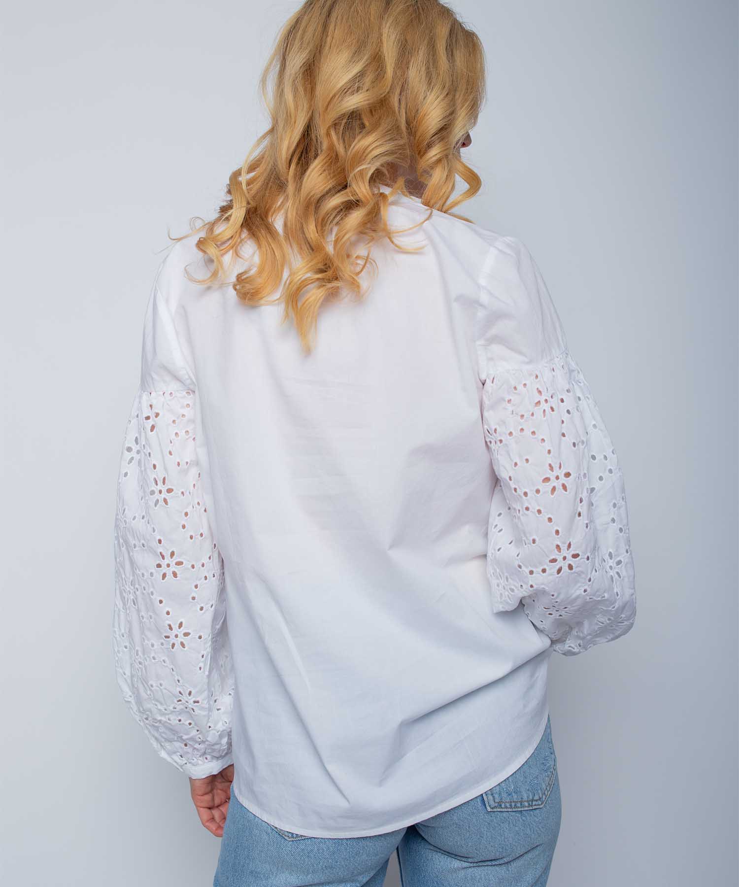 Emily van den Bergh Bluse mit Stickerei in weiss