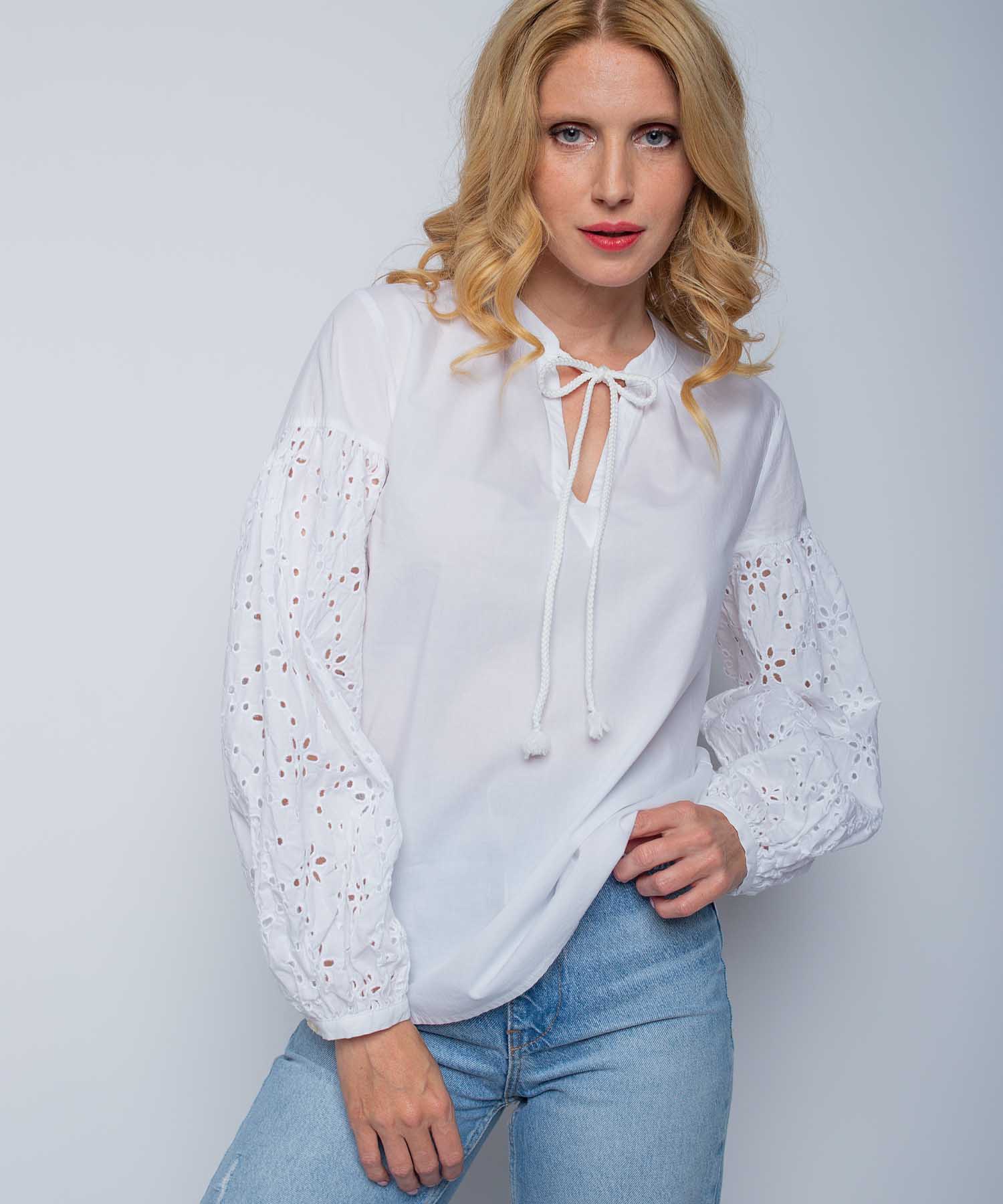 Emily van den Bergh Bluse mit Stickerei in weiss