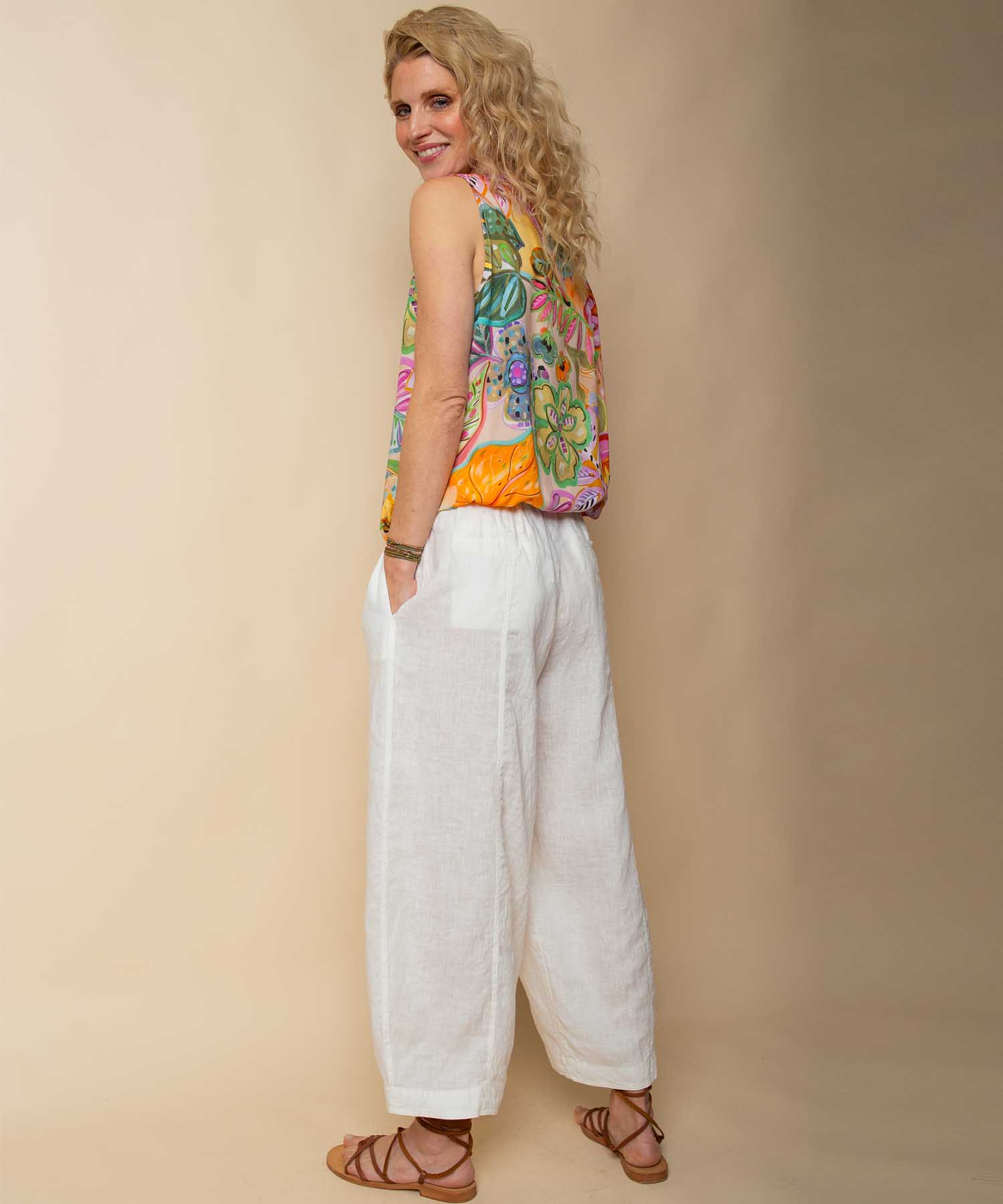 Emily van den Bergh Blusentop aus reiner Viskose mit Multicolour Flower Print | Modehaus Wörmann