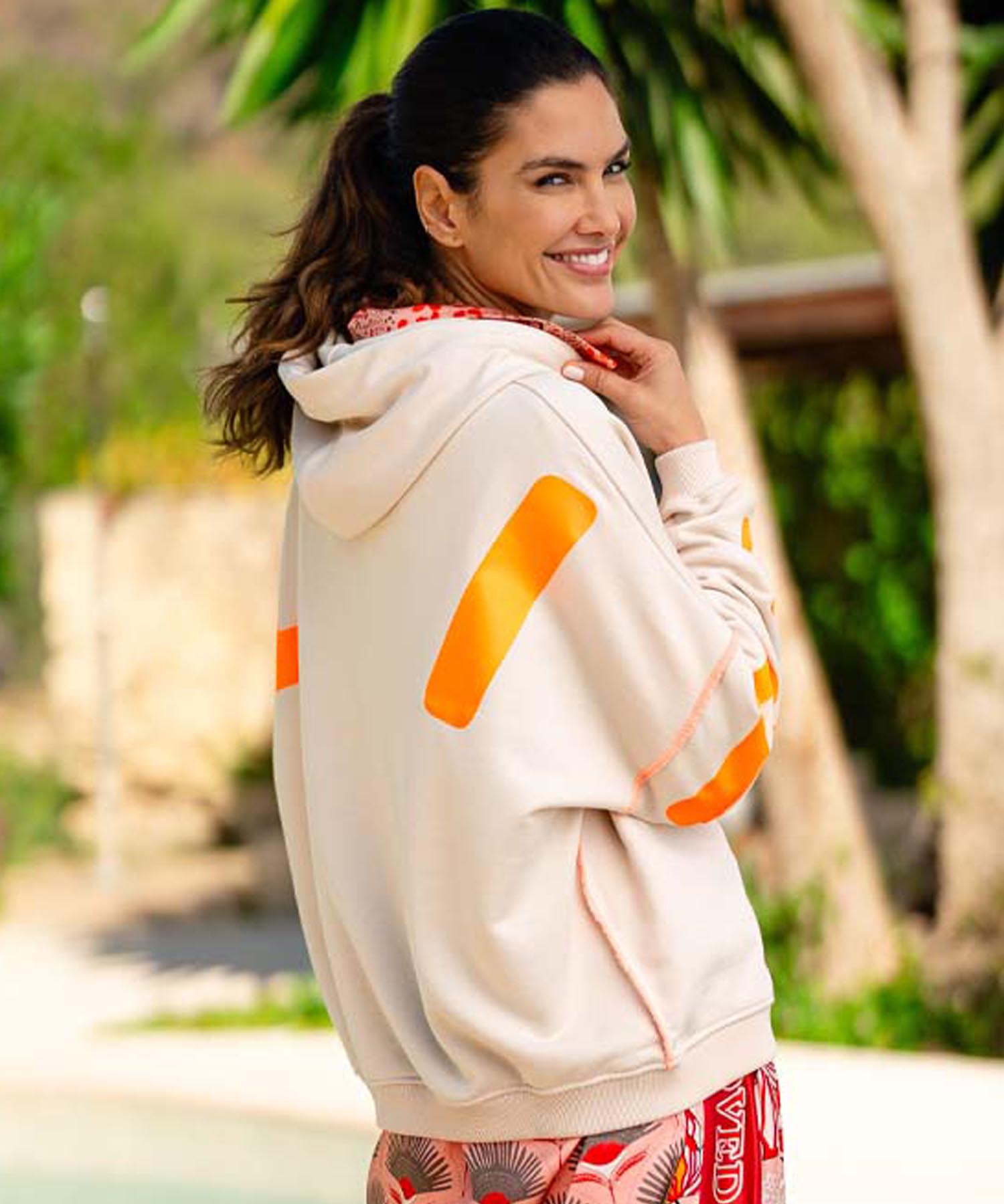 Miss Goodlife Hoodie Malibu Beach in sand