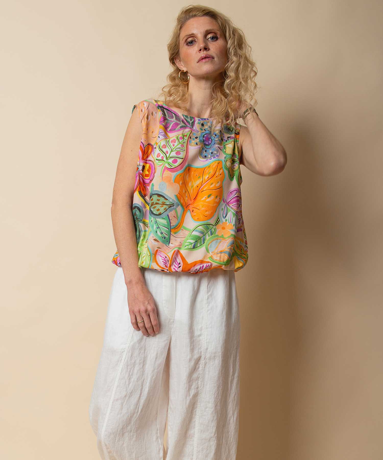 Emily van den Bergh Blusentop aus reiner Viskose mit Multicolour Flower Print | Modehaus Wörmann