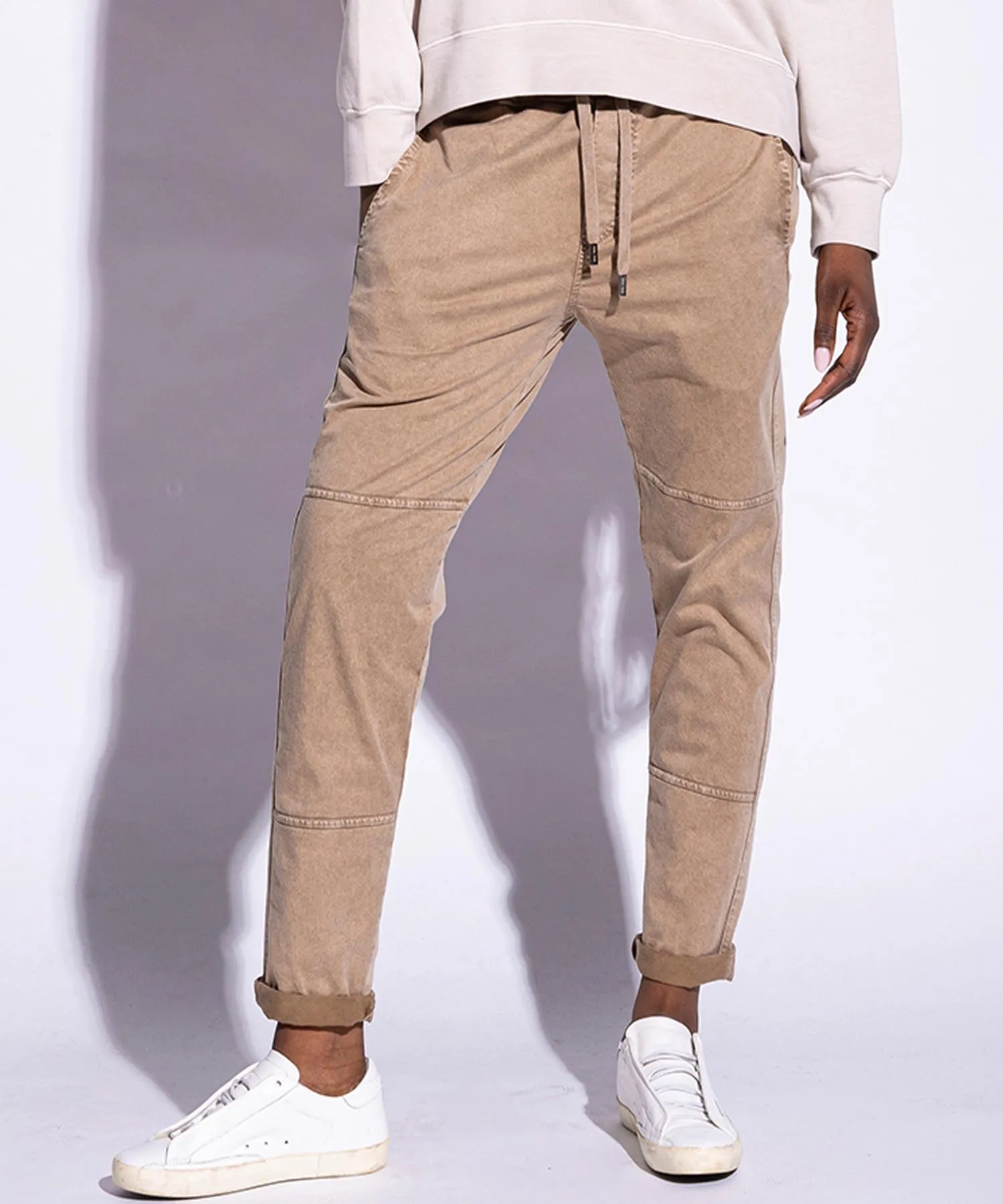 Hose You Two im Materialmix in gewaschener Optik