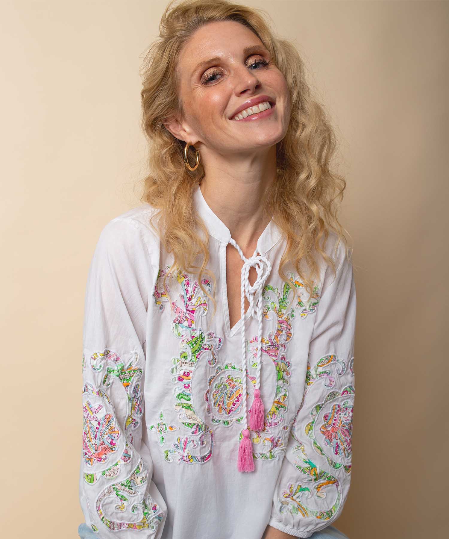 Emily van den Bergh Tunikabluse aus reiner Baumwolle mit Stick-Applikation | Modehaus Wörmann